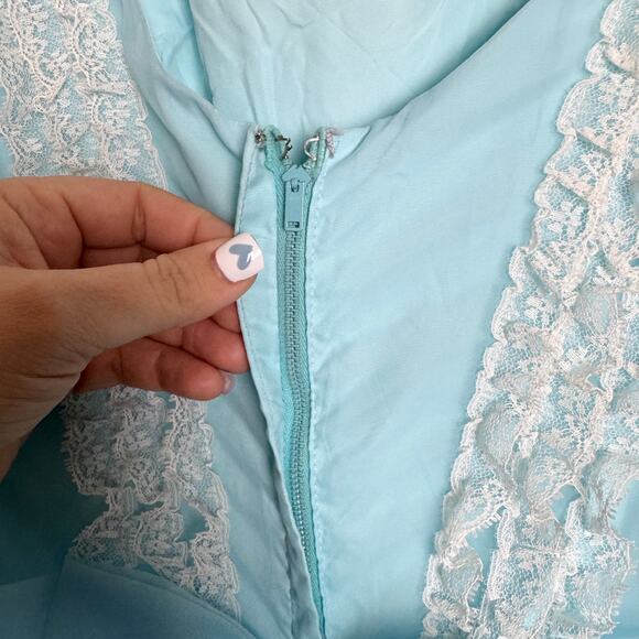 Nadine VINTAGE pastel blue White Lace Accent Formal long sleeve dress Size SMALL - Picture 16 of 16